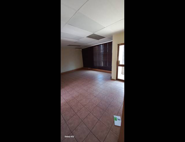 Industrial property to rent in ANDERBOLT